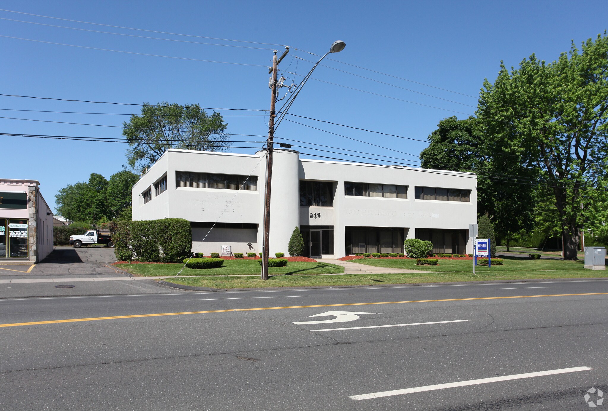 239 Silas Deane Hwy, Wethersfield, CT for lease Primary Photo- Image 1 of 41