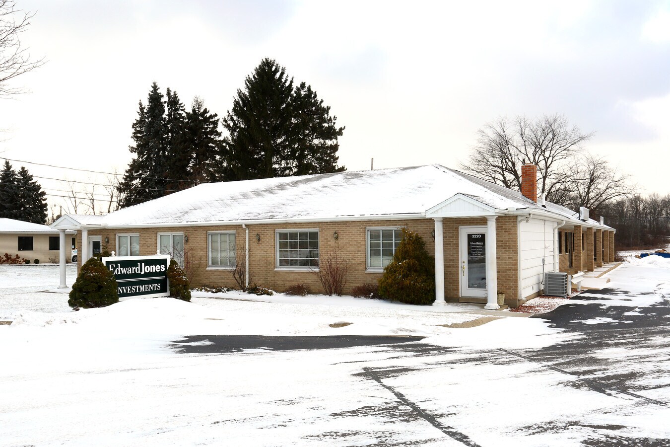 32203226 W Carleton Rd, Hillsdale, MI 49242 Retail for Sale