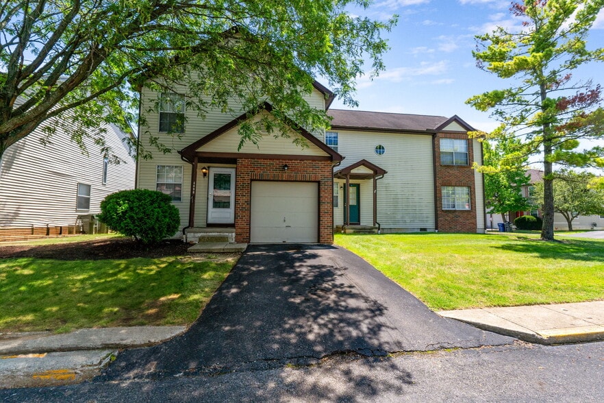 4890 Princess Diana Ct, Hilliard, OH for sale - Building Photo - Image 3 of 6