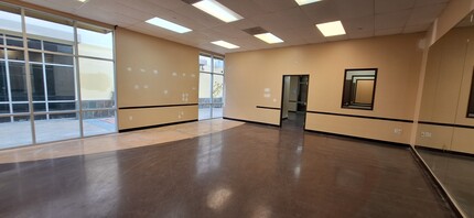 5039-5059 Whittier Blvd, Los Angeles, CA for lease Building Photo- Image 1 of 12