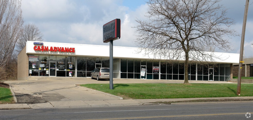 1660-1662 Brittain Rd, Akron, OH for lease - Primary Photo - Image 2 of 2