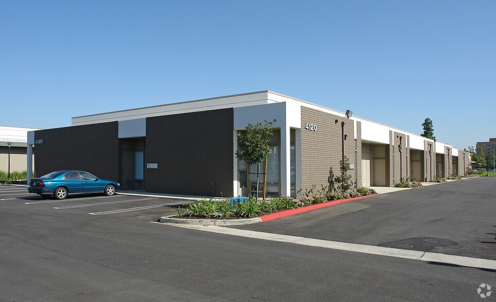 4120 Birch St, Newport Beach, CA for lease - Building Photo - Image 2 of 2