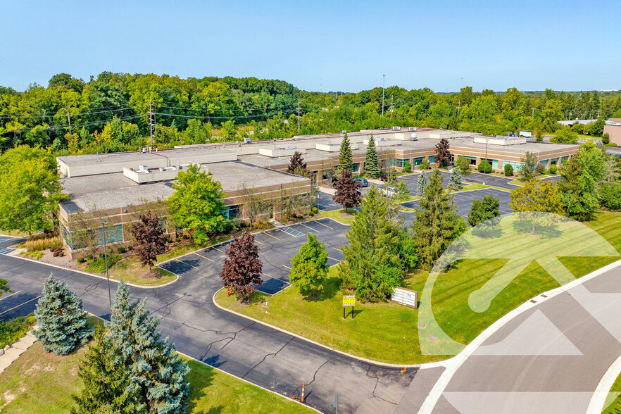 37849-37881 Interchange Dr, Farmington Hills, MI for sale - Building Photo - Image 1 of 4