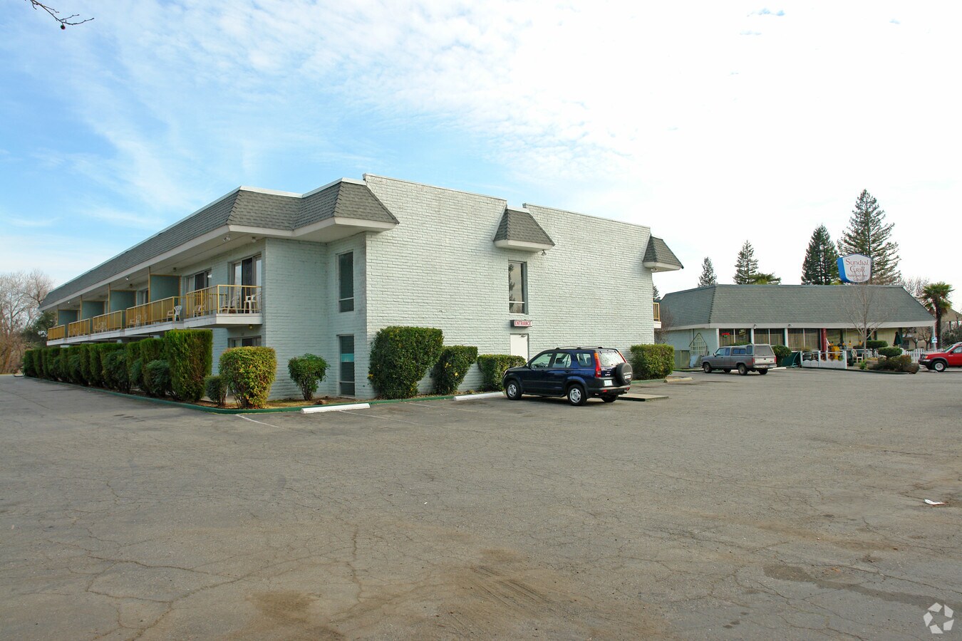 1835 Park Marina Dr, Redding, CA 96001