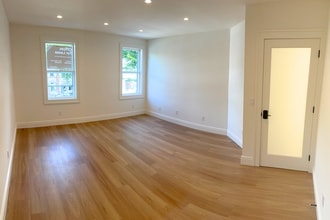 47 Newtown Ln, East Hampton, NY for lease Interior Photo- Image 2 of 2