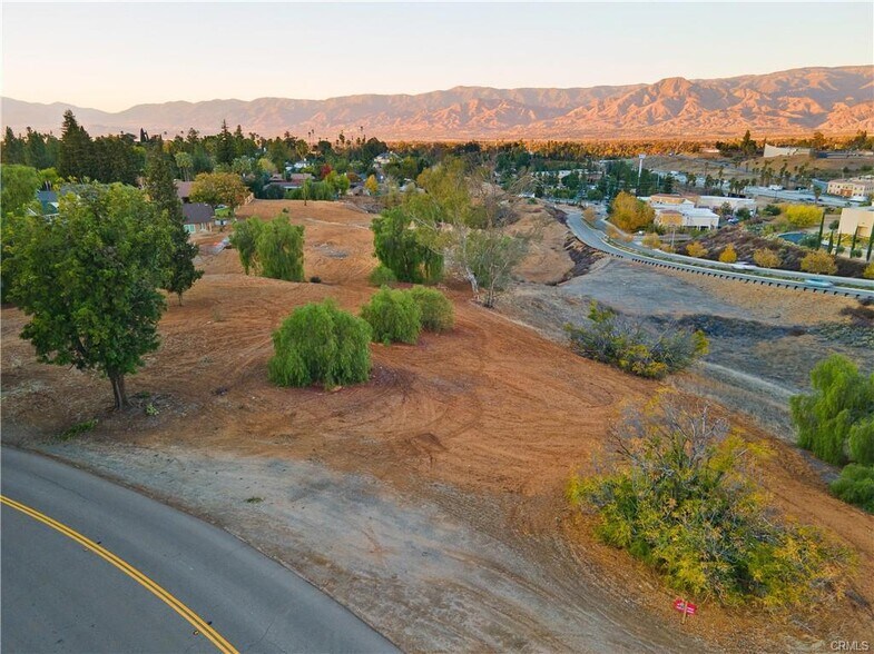 225 Sunset Drive North, Redlands, CA for sale - Building Photo - Image 2 of 6