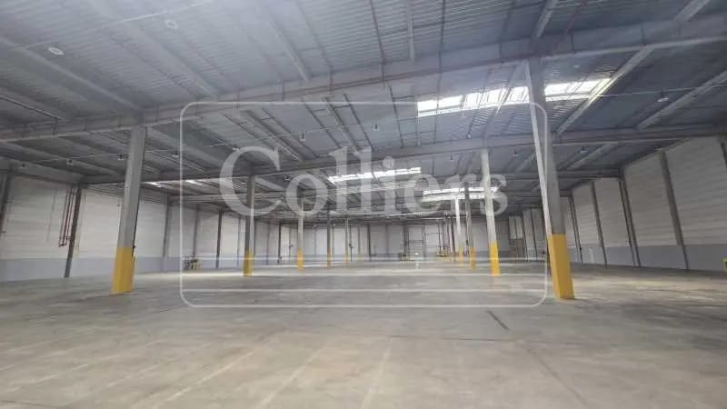 Avenue Ferdinand Magellan, Miramas for lease Interior Photo- Image 1 of 8