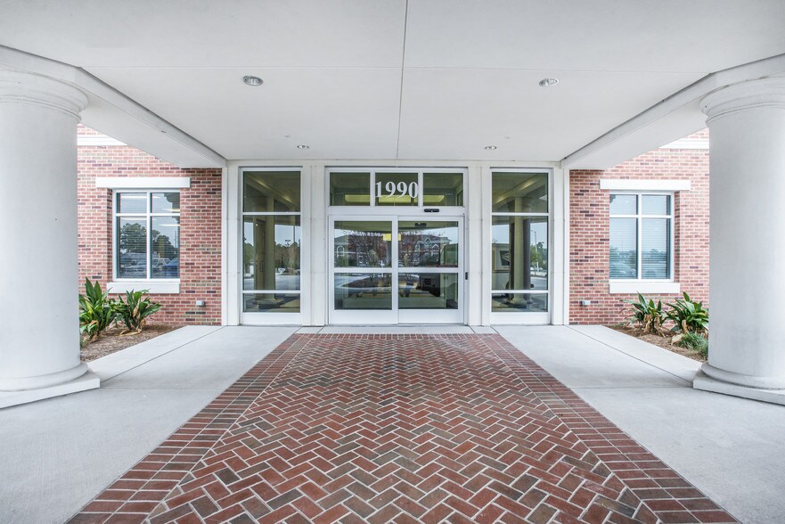 1990 Fordham Dr Fayetteville Nc 28304 Office For Lease Loopnet Com