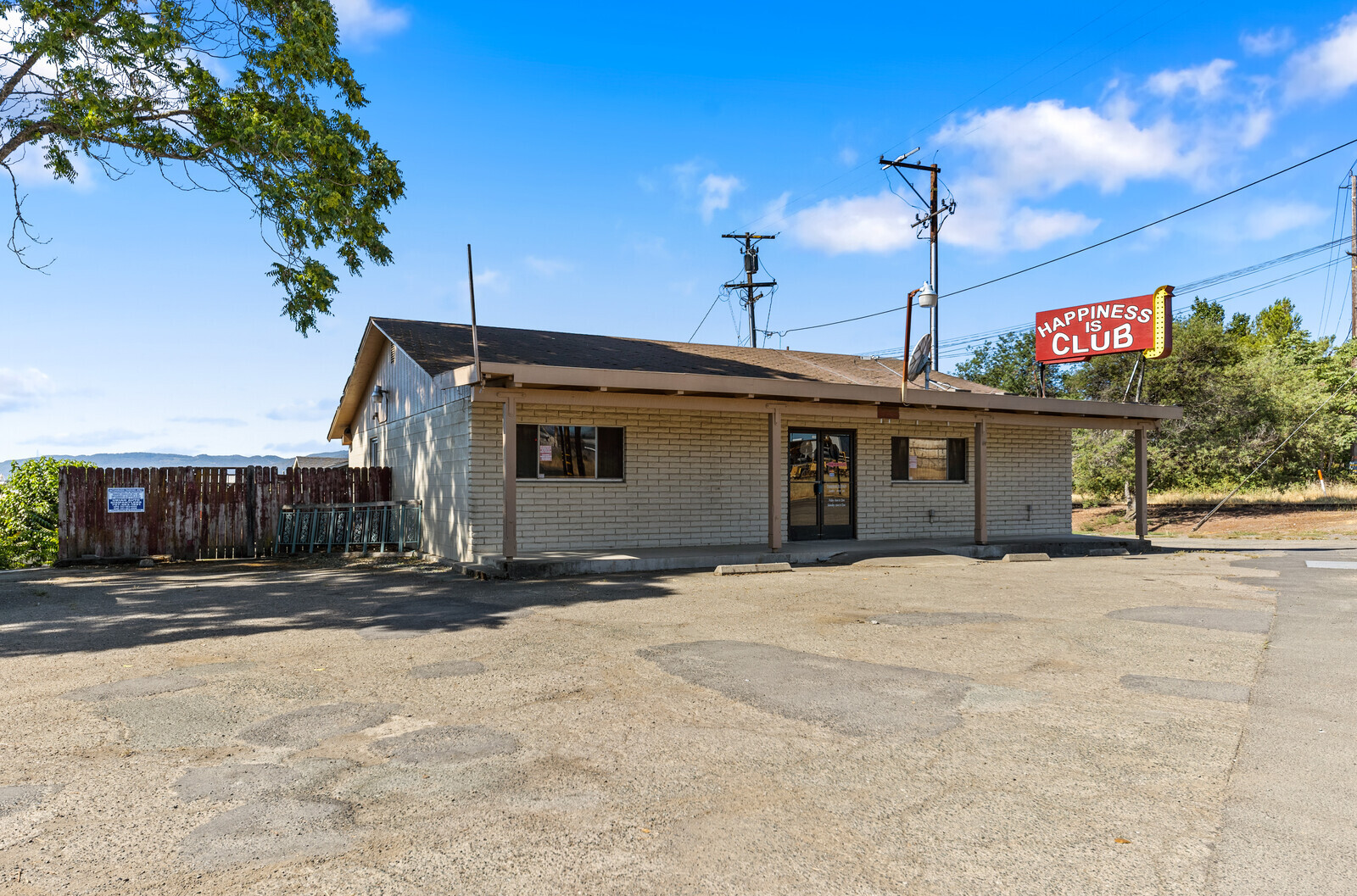 311 Lake Mendocino Dr, Ukiah, CA for sale Building Photo- Image 1 of 1