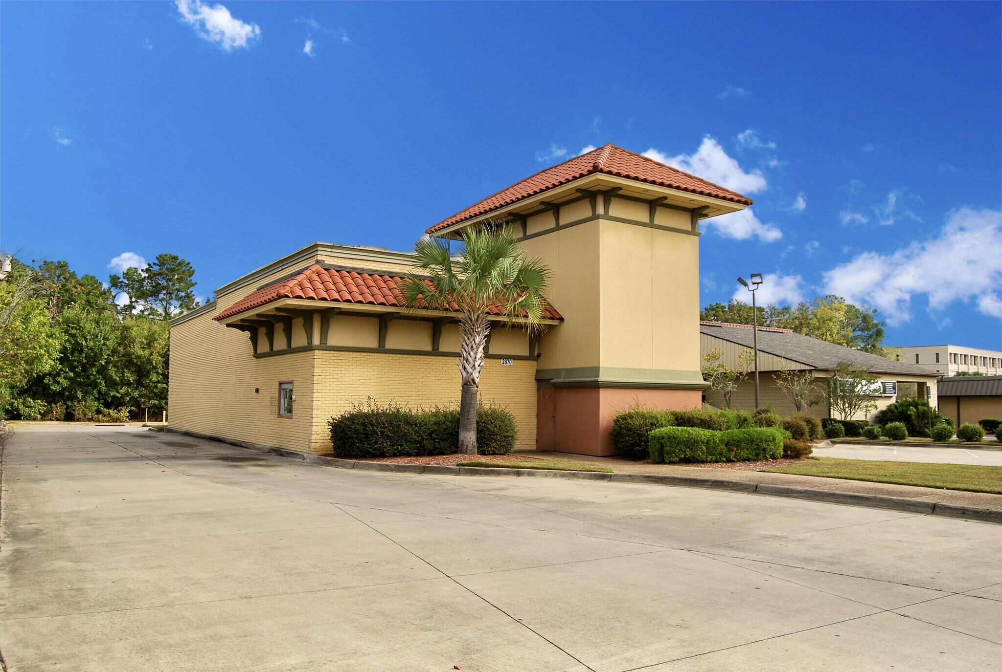 2870 Apalachee Pky, Tallahassee, FL 32301