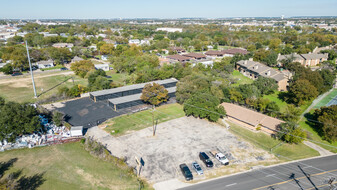 405-407 S Twin Creek Dr, Killeen TX - Self Storage Facility