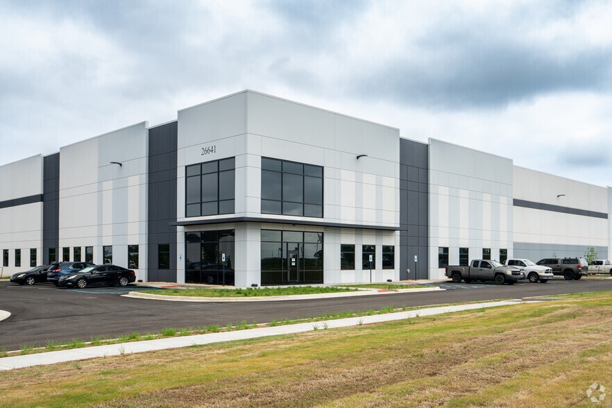 26641 Distribution Blvd NW, Madison, AL for lease - Building Photo - Image 1 of 8