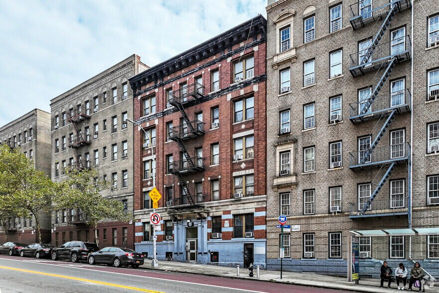 2512 University Ave, Bronx, NY for sale - Primary Photo - Image 1 of 8