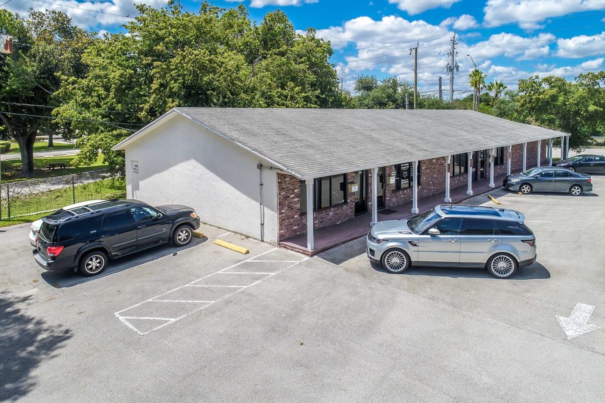 6570 Griffin Rd, Davie, FL for sale - Building Photo - Image 1 of 1