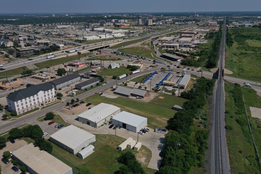 4017 Mesa Dr, Denton, TX for sale - Building Photo - Image 3 of 6