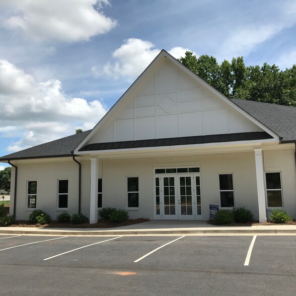 2053 Experiment Station Rd, Watkinsville, GA for lease - Building Photo - Image 1 of 9