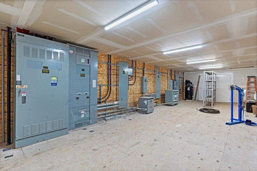 28989 Marsh Mccormick Rd, Abbotsford, BC for lease - Building Photo - Image 3 of 33