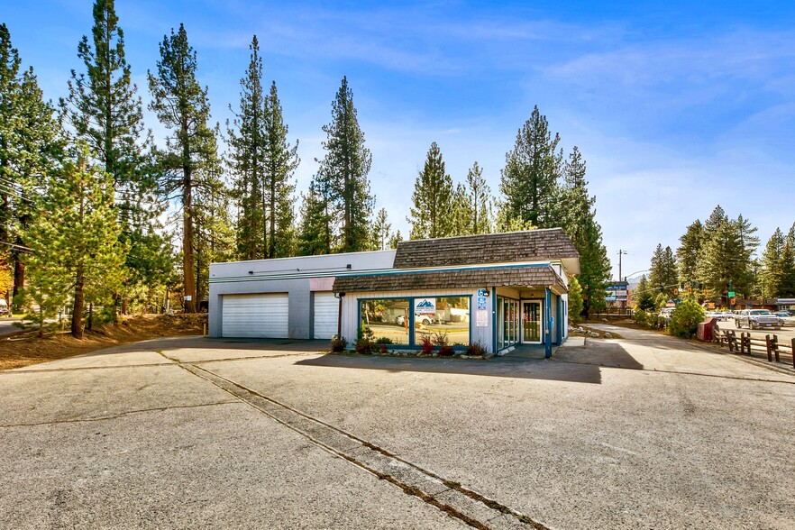 2280 Lake Tahoe Blvd, South Lake Tahoe, CA for lease - Primary Photo - Image 2 of 25