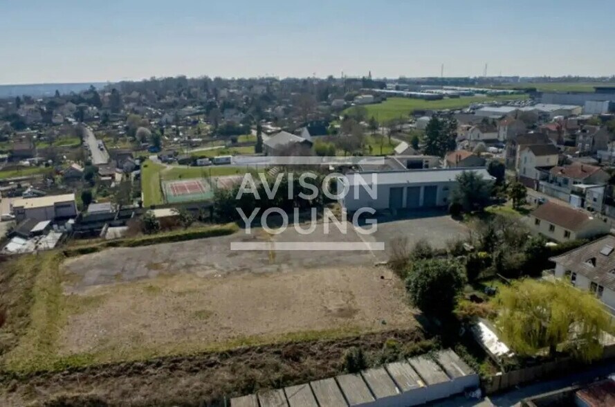 Flex in Villeneuve-le-Roi for lease - Aerial - Image 3 of 8