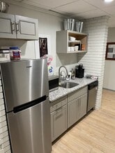 333 Wade Hampton Blvd, Greenville, SC for sale Interior Photo- Image 1 of 5