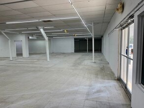 1601 E Sample Rd, Pompano Beach, FL for sale Interior Photo- Image 2 of 11