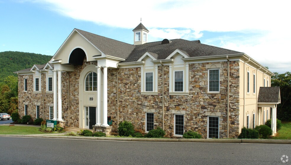 89 Summers Way, Roanoke, VA for sale - Primary Photo - Image 1 of 1