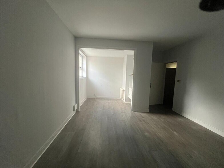 Office in Le Péage-de-Roussillon for sale - Interior Photo - Image 2 of 16