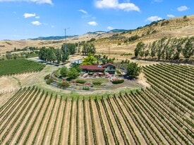 1320 N Mountain Ave, Ashland OR - Owner Financed Property