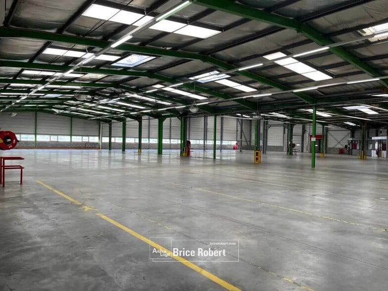 Office in Brignais for lease - Interior Photo - Image 3 of 11