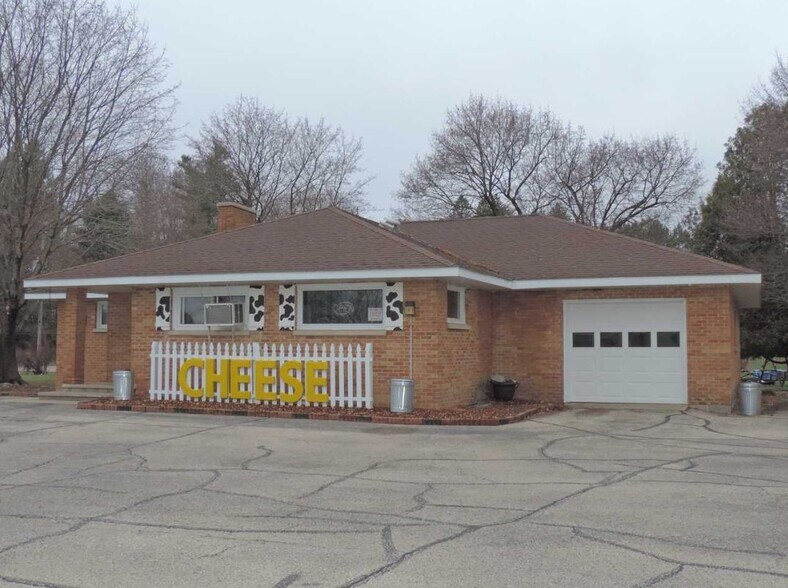 10907 State Highway 32, Suring, WI for sale - Building Photo - Image 1 of 1