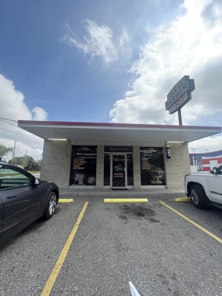 More details for 131 W Linebaugh Ave, Tampa, FL - Retail for Sale