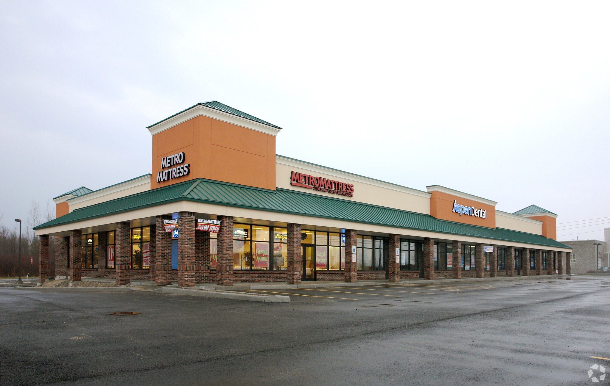 975 Ridge Rd, Webster, NY for sale Primary Photo- Image 1 of 1