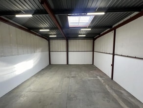 Flex in Champigny-sur-Marne for lease Interior Photo- Image 2 of 6