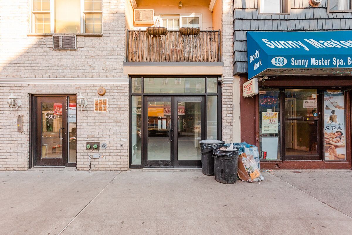 602 Manhattan Ave, Brooklyn, NY for sale Building Photo- Image 1 of 1
