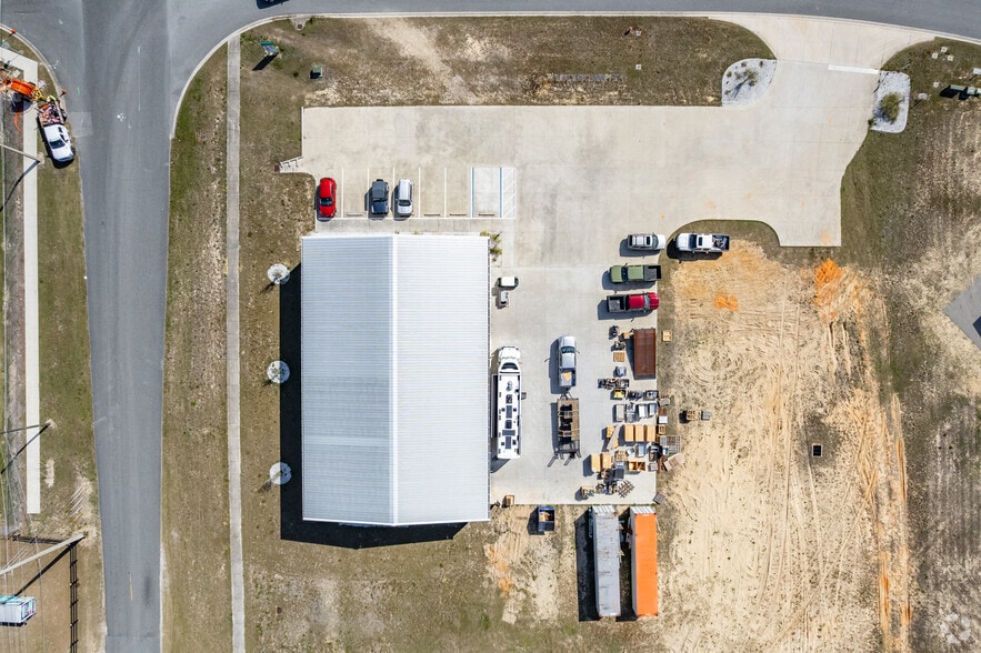 1721 Leesburg Commons Ct, Leesburg, FL for sale - Building Photo - Image 2 of 7