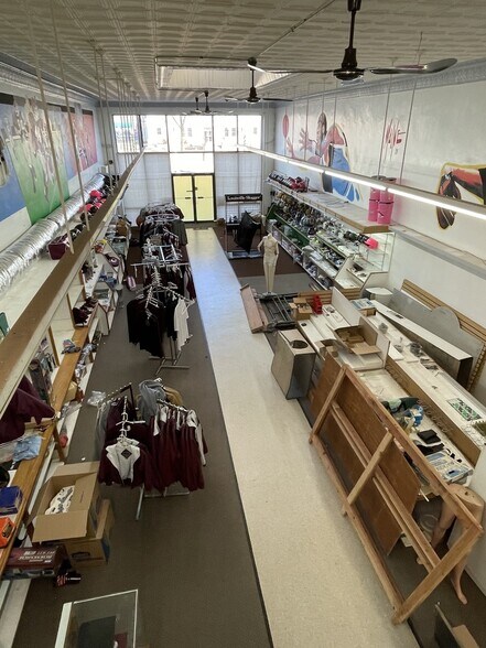 618 Cedar St, Perry, OK for sale - Interior Photo - Image 3 of 7