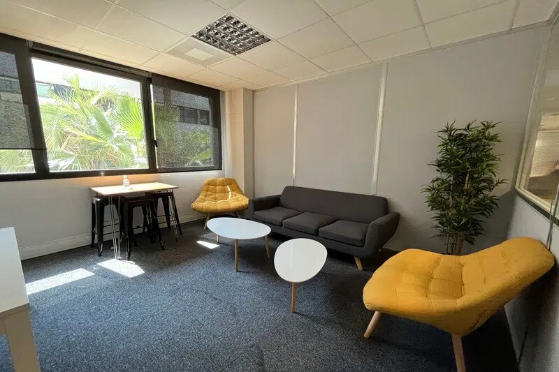 Office in Montpellier for lease - Interior Photo - Image 1 of 2