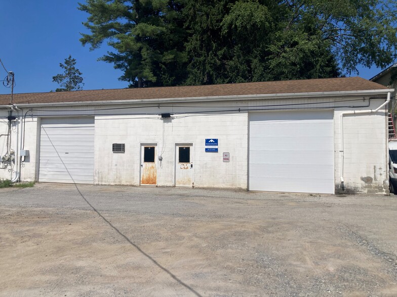 675 Tower Ln, West Chester, PA for lease - Building Photo - Image 3 of 8