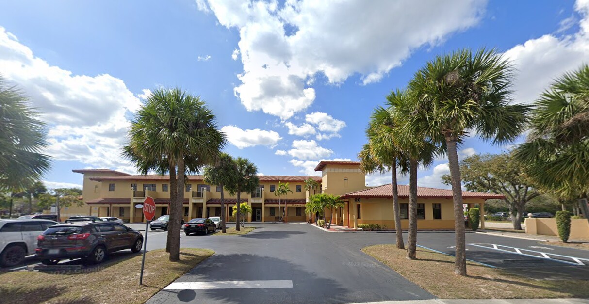 20 Barkley Cir, Fort Myers, FL for lease Building Photo- Image 1 of 9