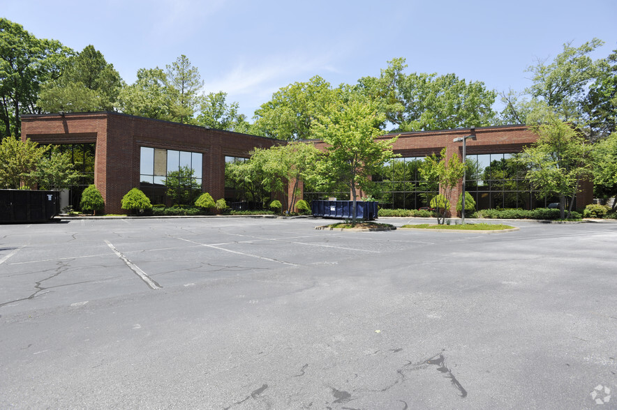 6160 Peachtree Dunwoody Rd NE, Atlanta, GA for sale - Primary Photo - Image 1 of 1