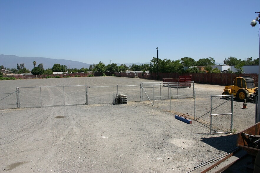 14816 Valley Blvd, Fontana, CA for sale - Building Photo - Image 3 of 9
