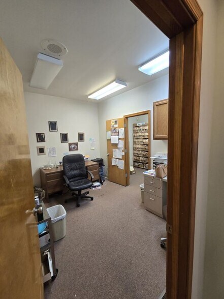 188 Fries Mill Rd, Turnersville, NJ for lease - Interior Photo - Image 2 of 5