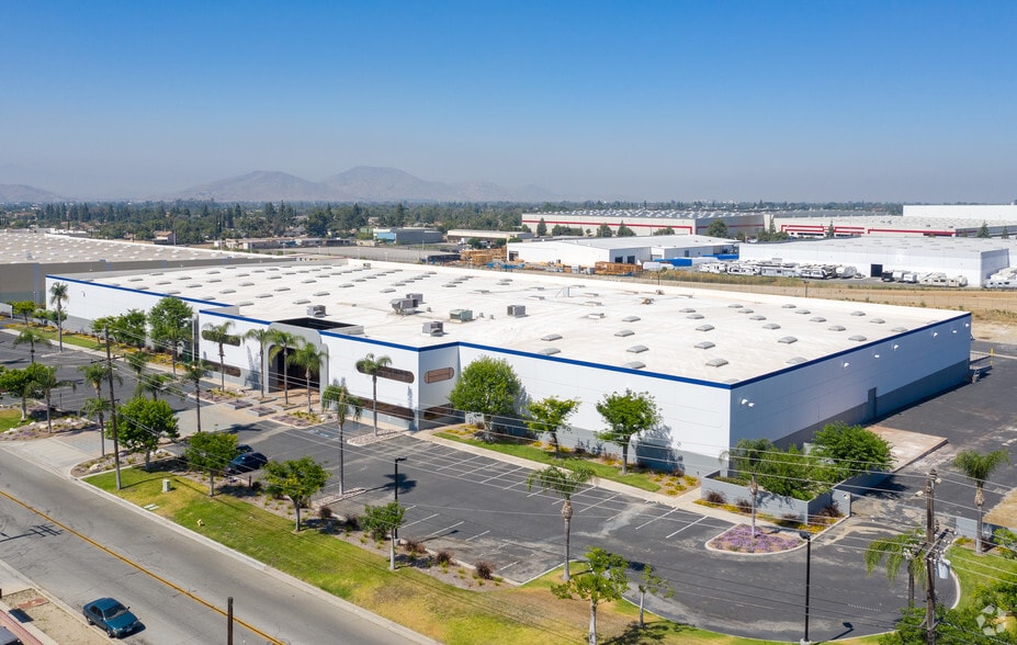 360 S Lilac Ave, Rialto, CA, 92376 - Industrial Space For Lease
