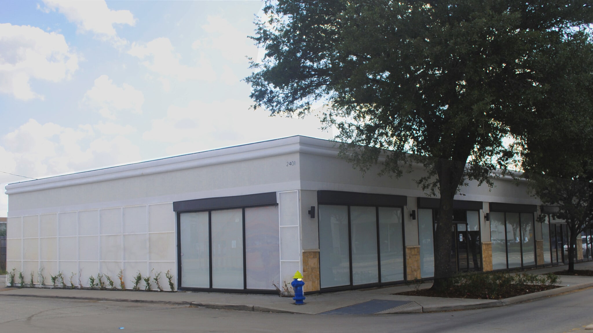 2401 Main St, Houston, TX for lease Building Photo- Image 1 of 12