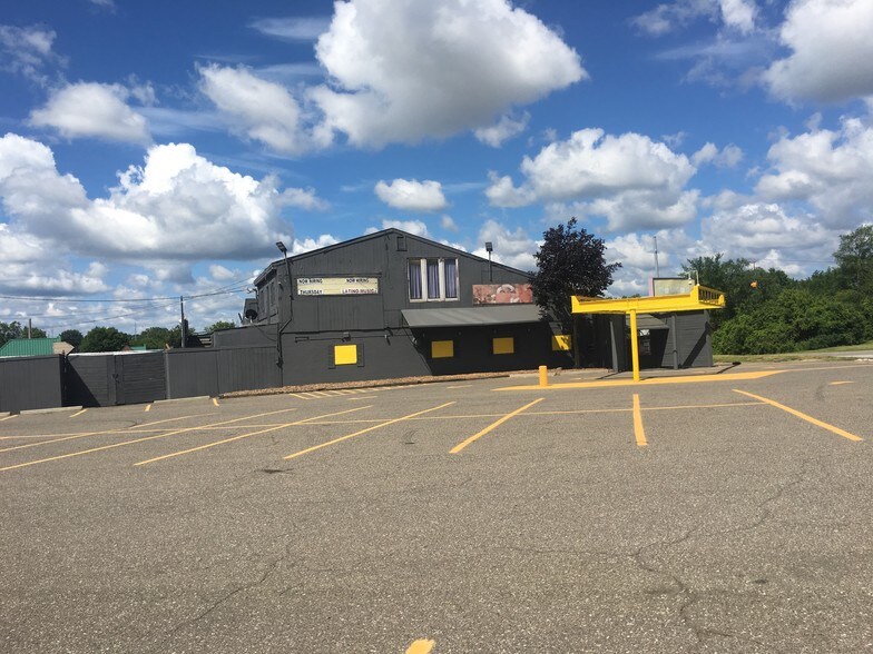 1650 N Perry St, Pontiac, MI for sale - Primary Photo - Image 1 of 1