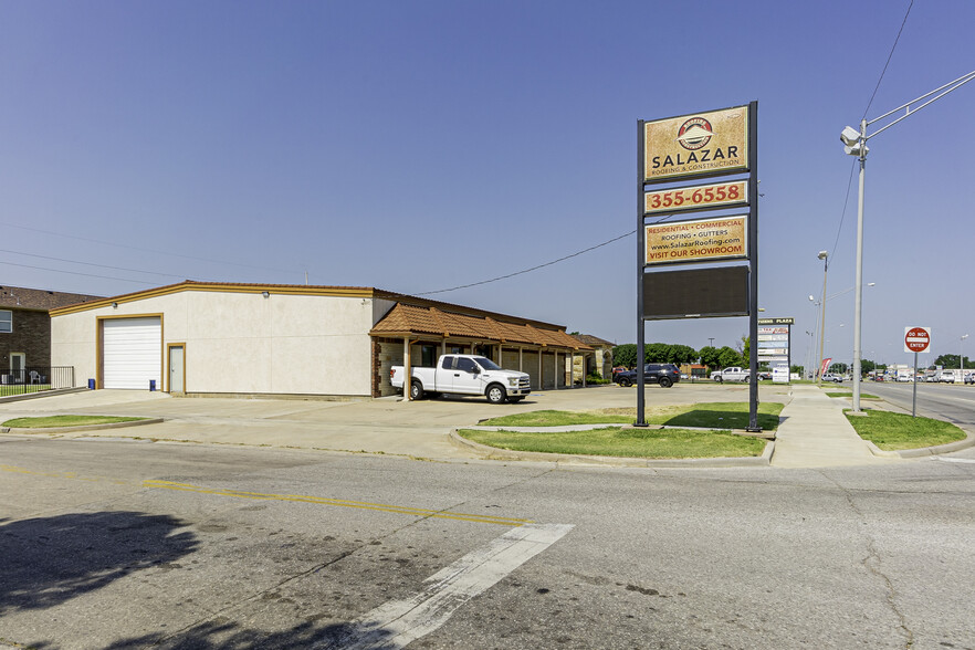 1302 SW Lee Blvd, Lawton, OK for lease - Building Photo - Image 2 of 20