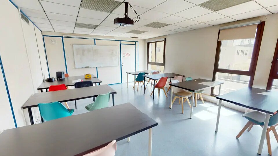 Office in Nice for lease - Building Photo - Image 3 of 6