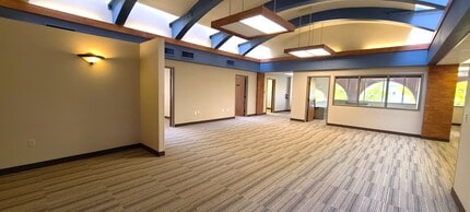 333 High St NE, Salem, OR for lease Interior Photo- Image 2 of 18