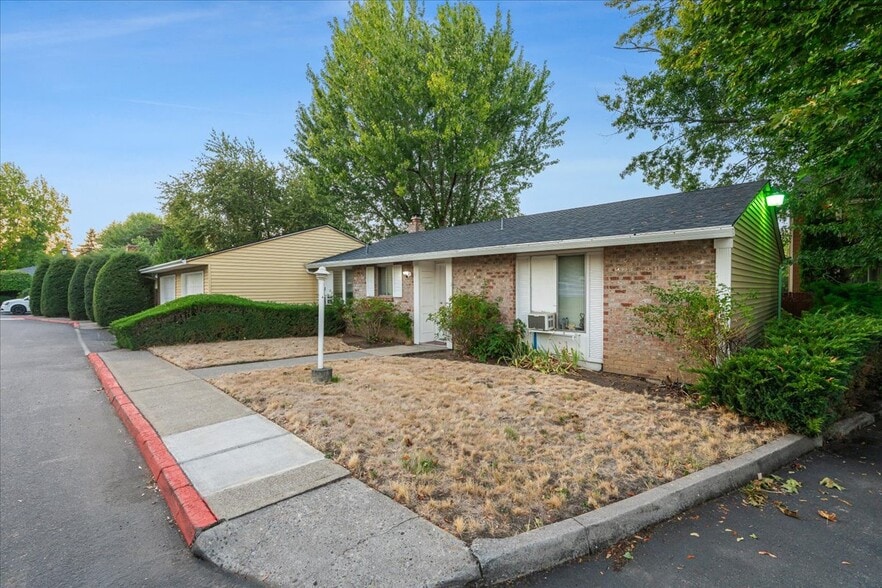 1757 NE 162nd Ave, Portland, OR for sale - Building Photo - Image 2 of 20