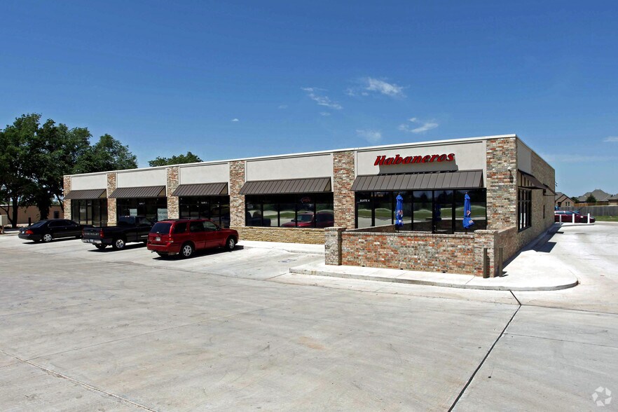 251 E Waterloo Rd, Edmond, OK 73034